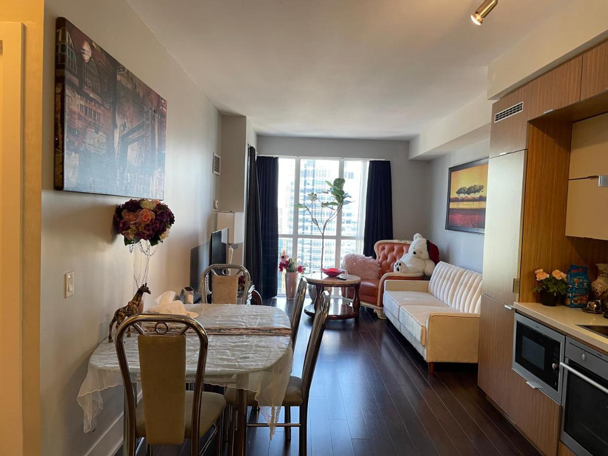 Luxury Condo With Cn Tower View Toronto Exteriör bild