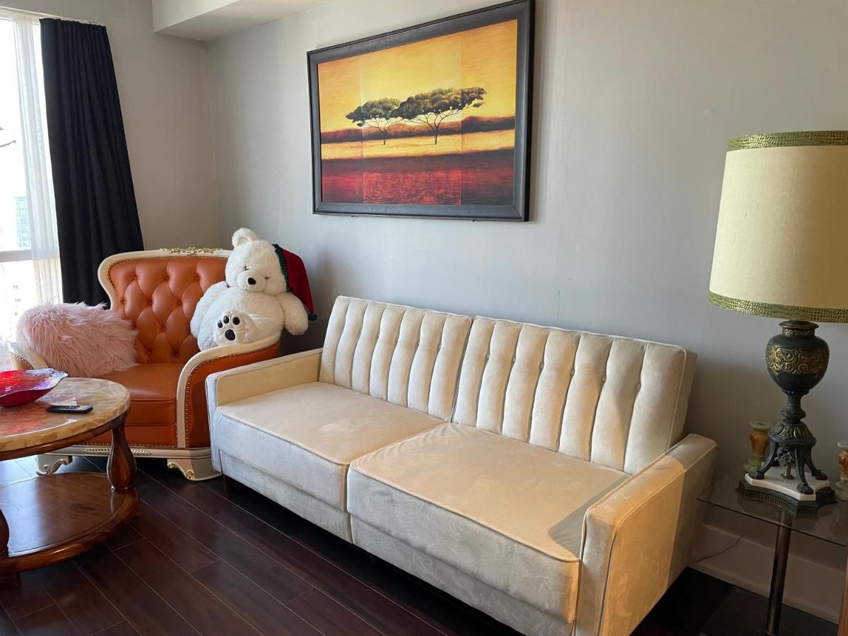 Luxury Condo With Cn Tower View Toronto Exteriör bild