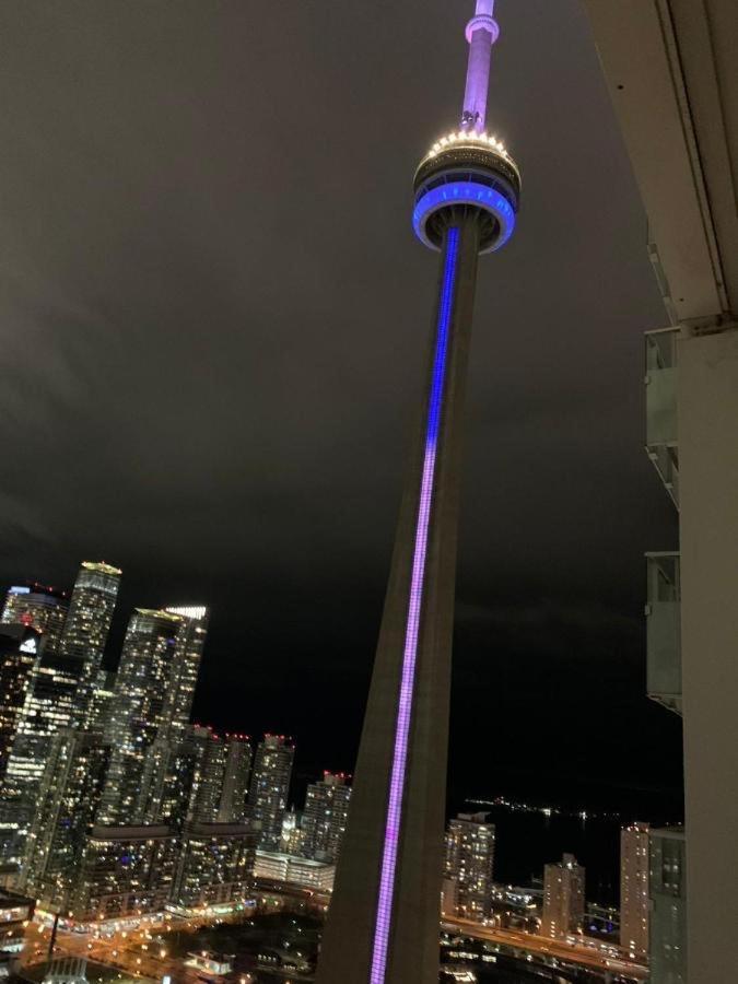 Luxury Condo With Cn Tower View Toronto Exteriör bild